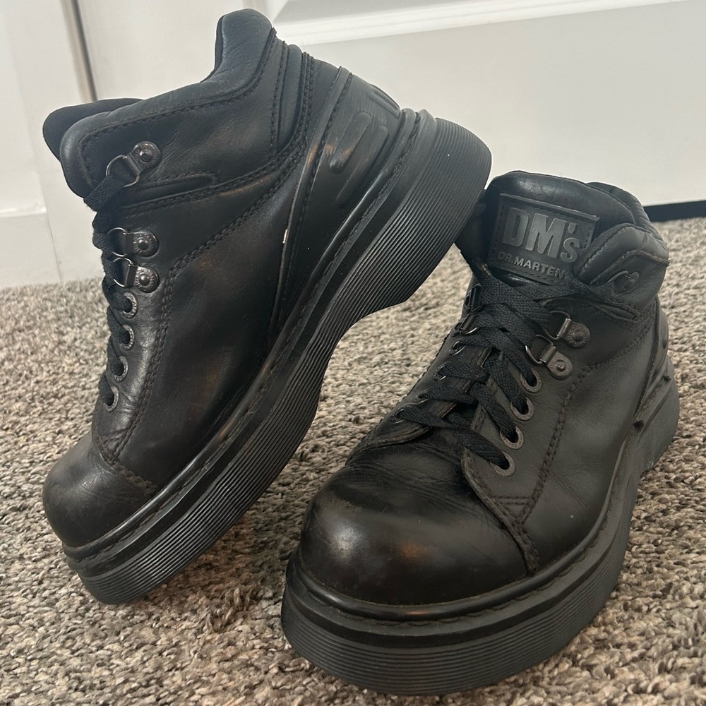 Vintage Dr. Marten's 8597 Black Leather Chunky Sole Ankle Boots Sz UK 7